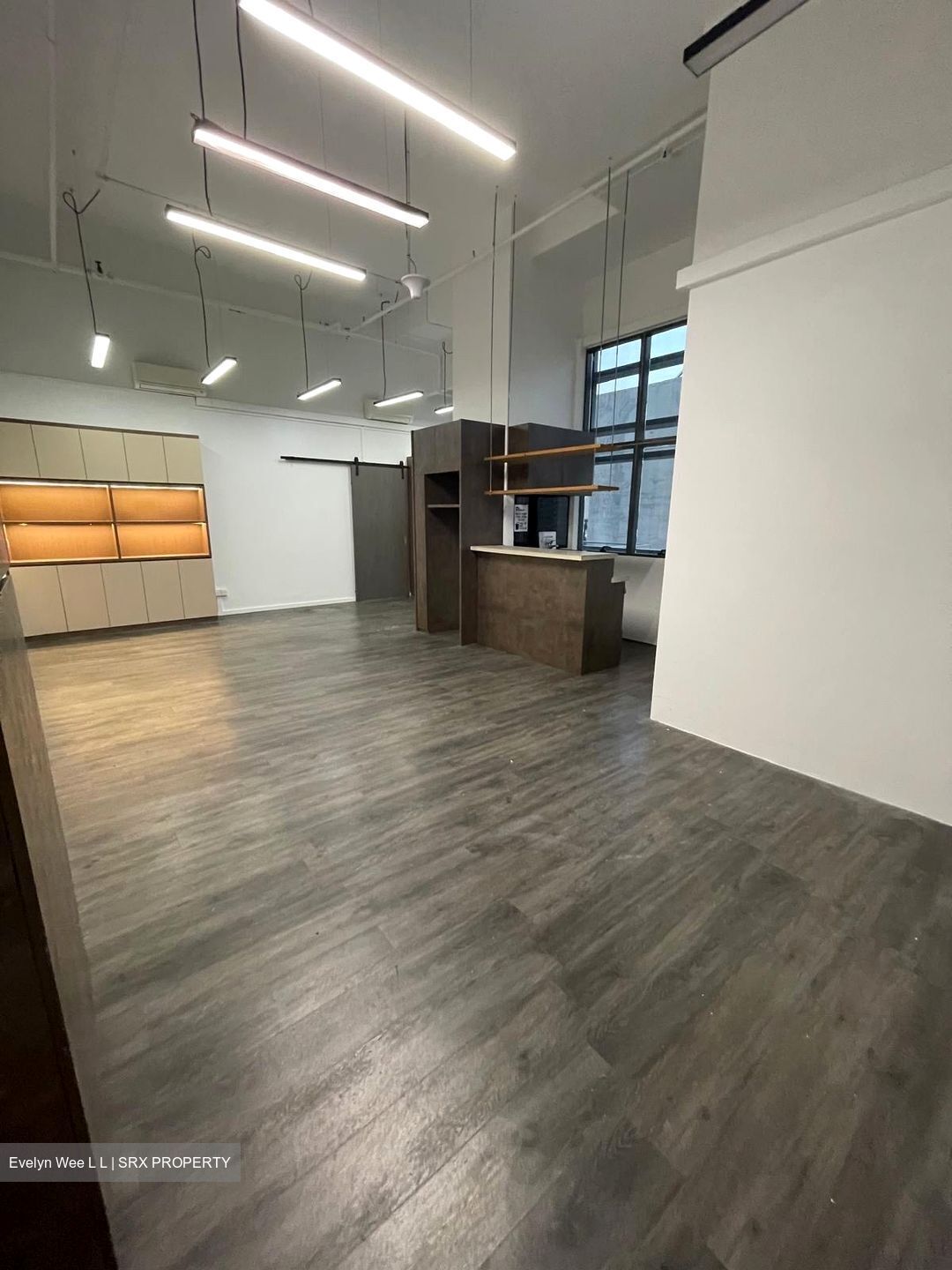 Ct Hub 2 (D12), Office #598277881